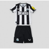 Newcastle United Hjemme Trøje Børn 2023-24 Kortærmet (+ Korte bukser)
